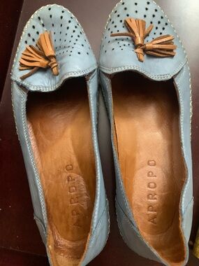 APROPO Leather Tassel Flats Blue Loafers 38 Moccasins à pampilles en cuir bleu